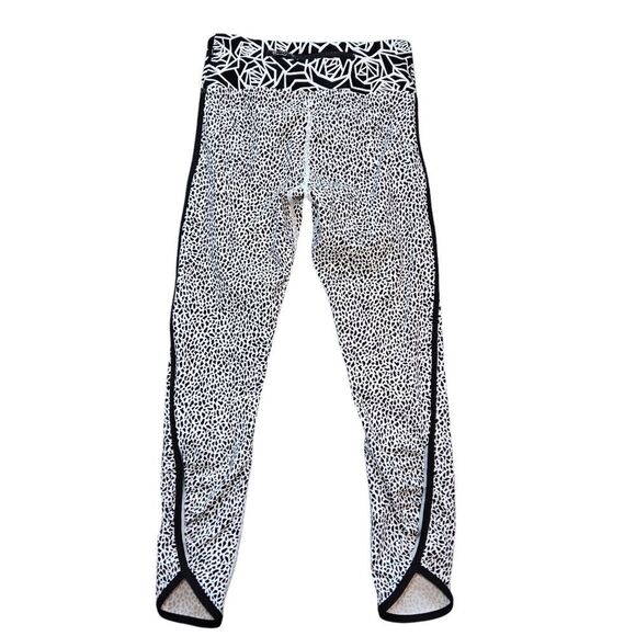 Lululemon Real Quick Tight - Miss Mosaic White / Posey - Picture 5 of 11